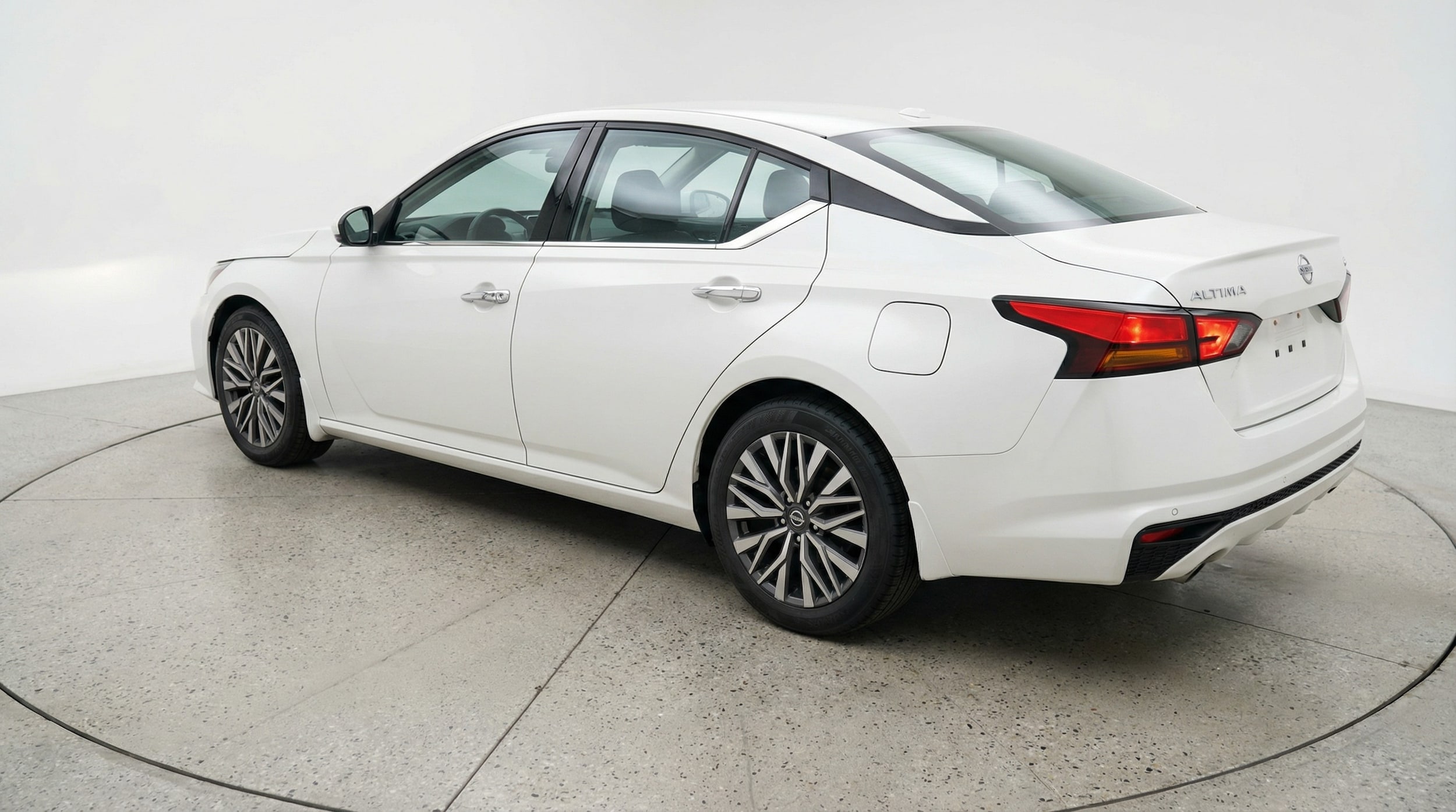 Thumbnail: 2025 Nissan Altima - 5