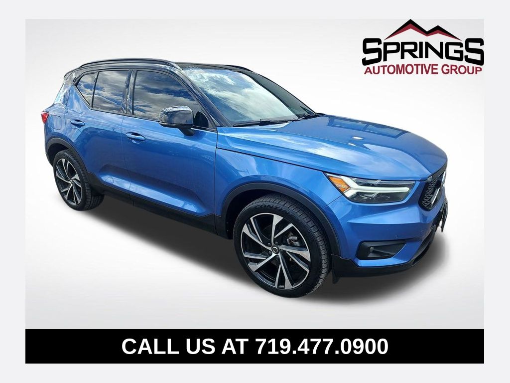 2021 Volvo XC40 T5 R-Design AWD's photo
