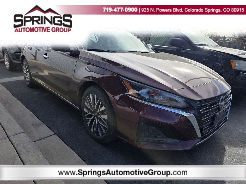 2024 Nissan Altima SV's photo