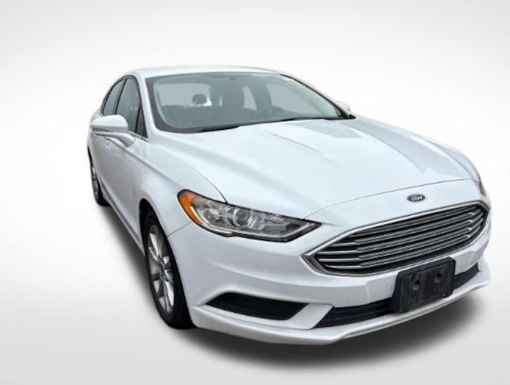 Used 2017 Ford Fusion SE Sedan