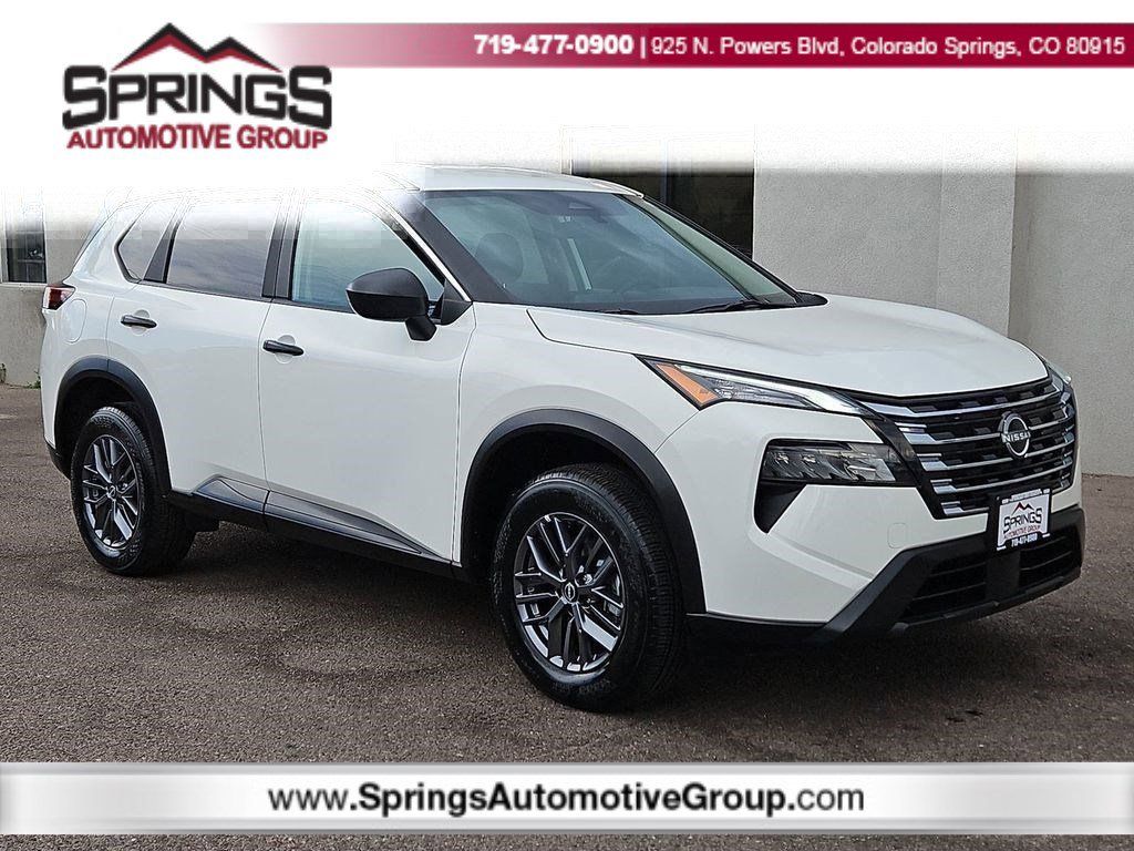 2025 Nissan Rogue S's photo