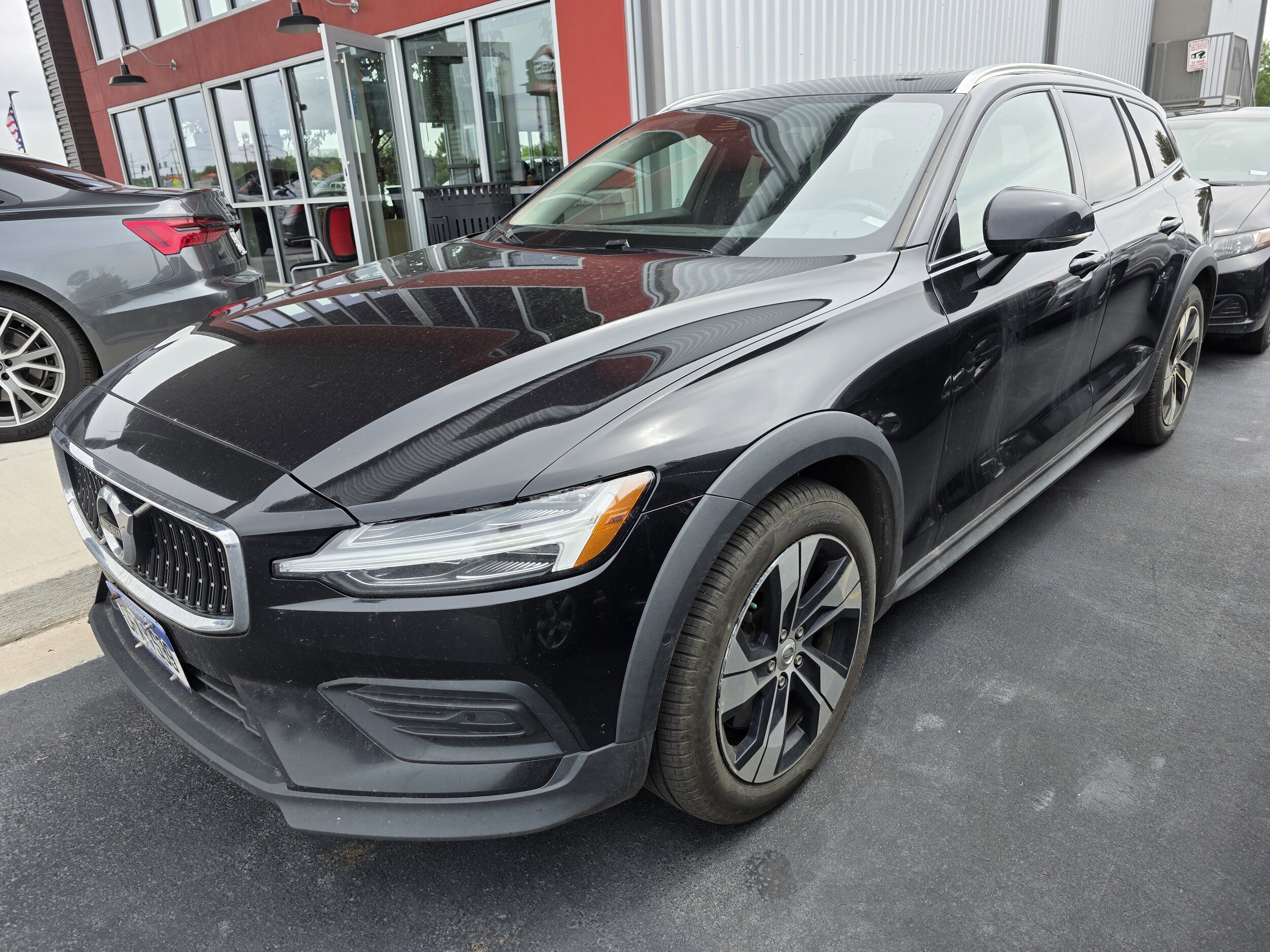 2020 Volvo V60 Cross Country photo 4