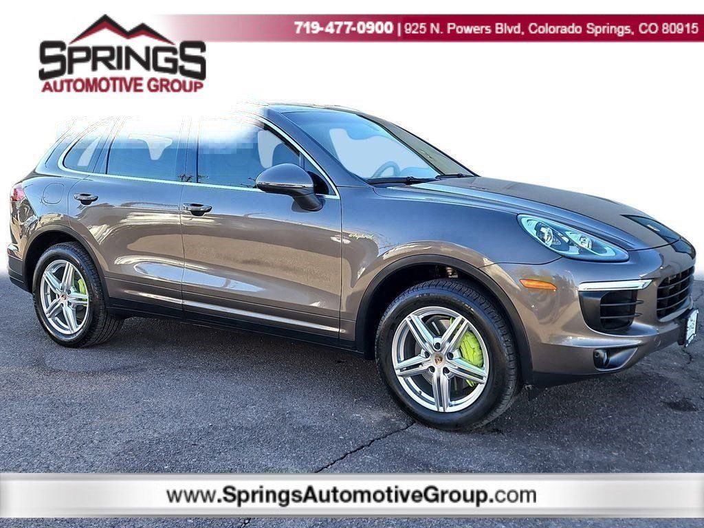 2016 Porsche Cayenne S E-Hybrid's photo