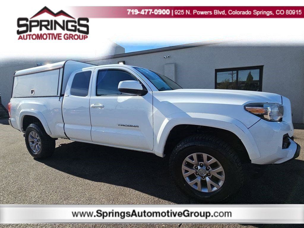 2018 Toyota Tacoma SR5's photo