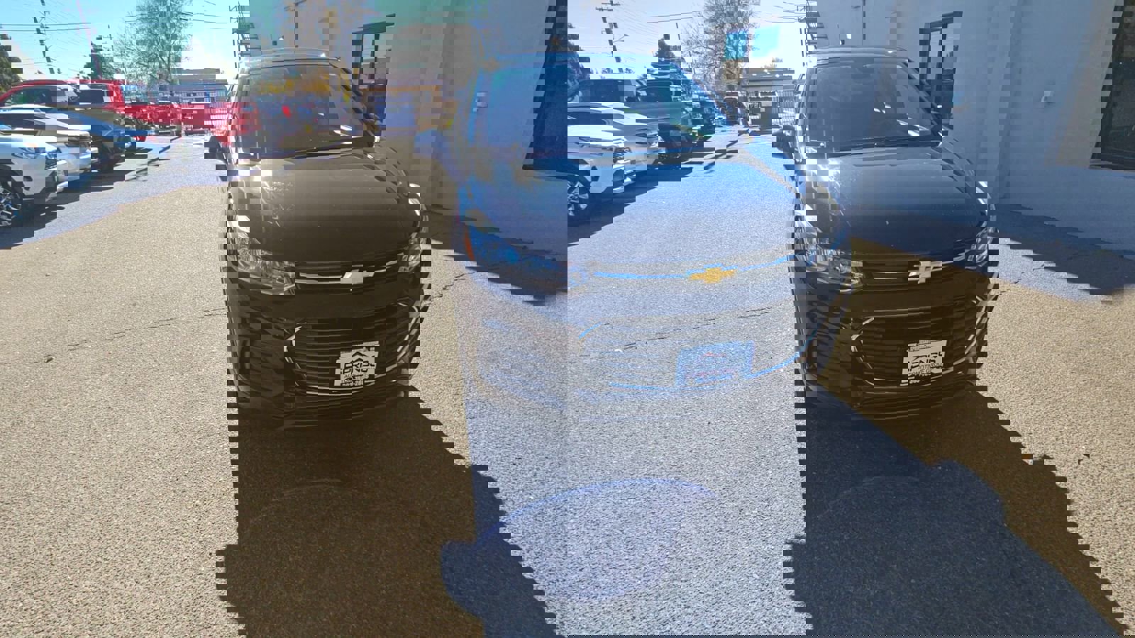 2022 Chevrolet Trax LS photo 2