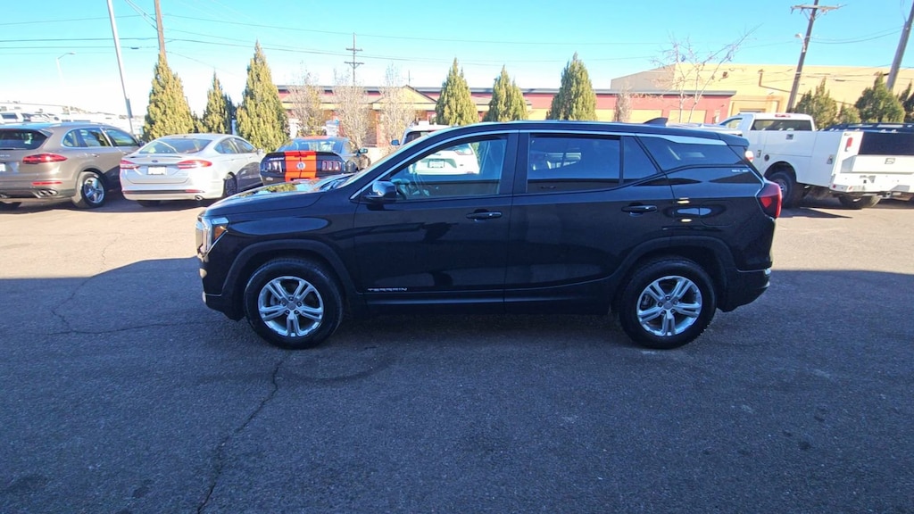 Used 2024 GMC Terrain SLE SUV