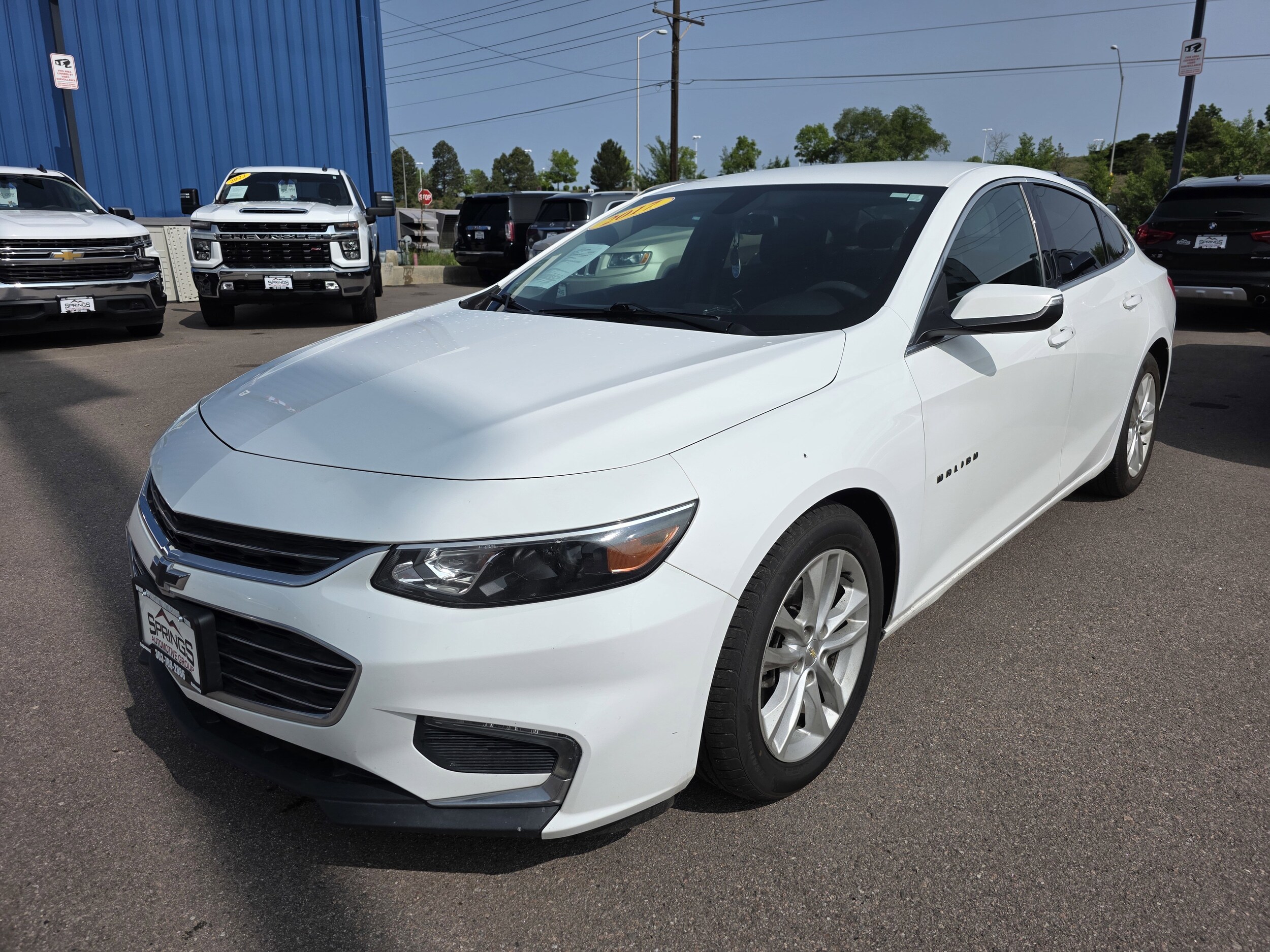 2017 Chevrolet Malibu 1LT photo 3