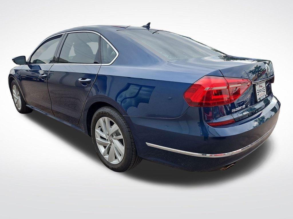 Used 2018 Volkswagen Passat 2.0T SE Sedan