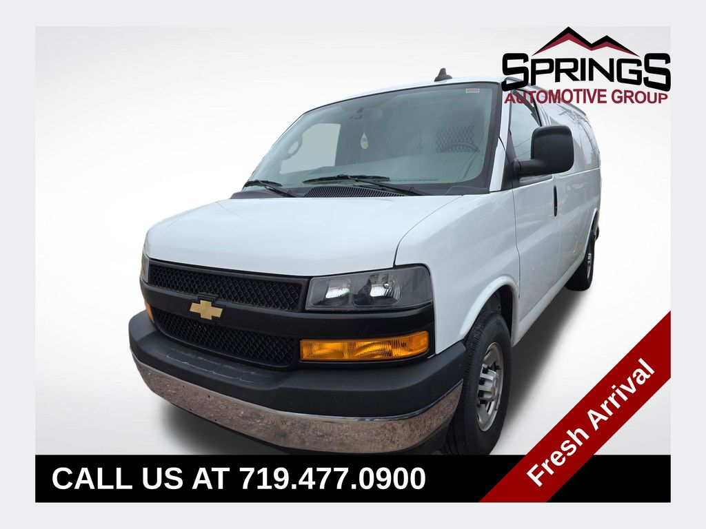 2022 Chevrolet Express 2500 Work Van HD's photo