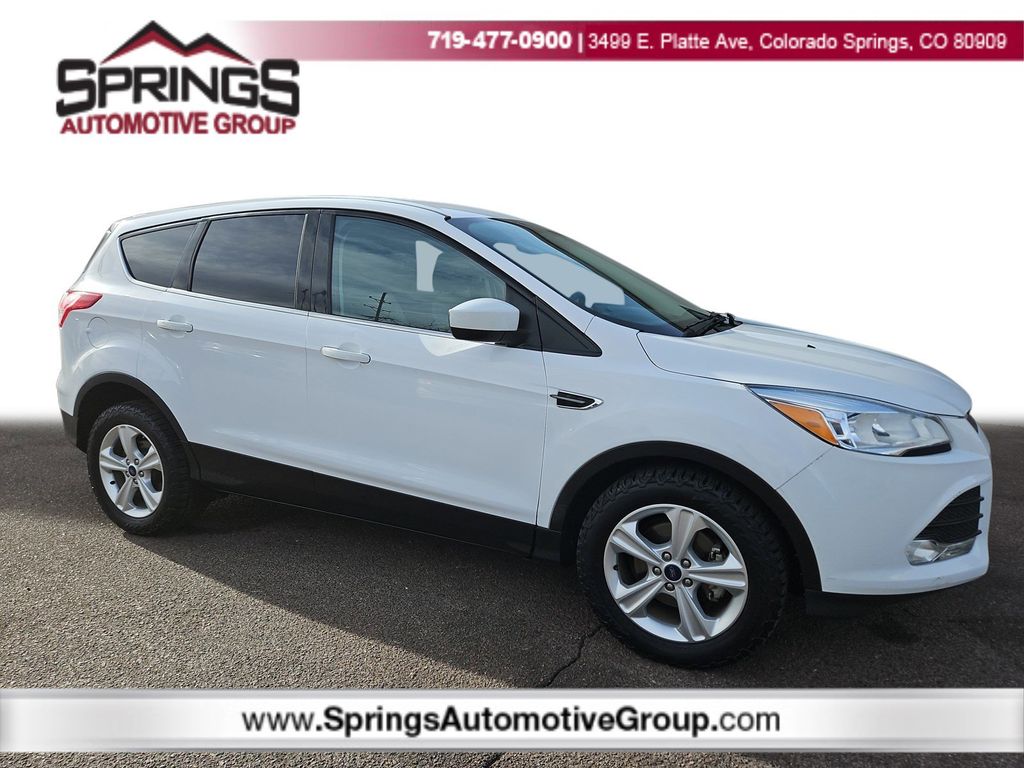 2016 Ford Escape SE's photo