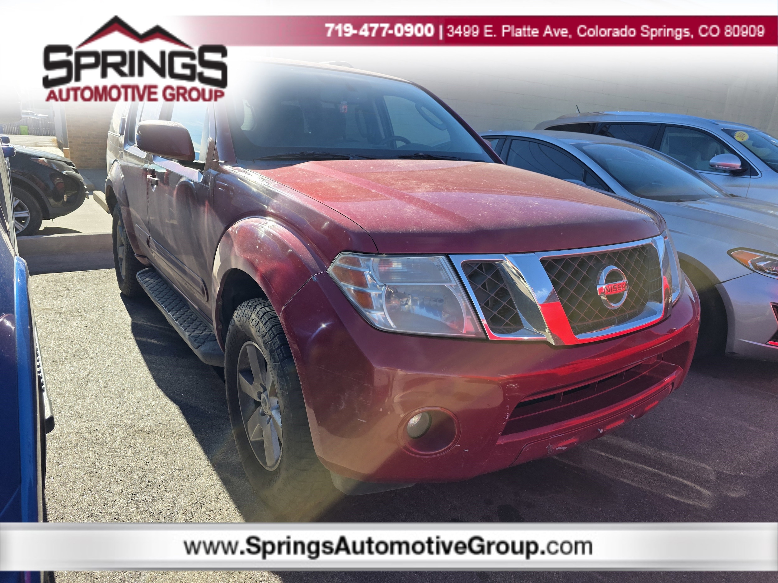 2012 Nissan Pathfinder SV's photo