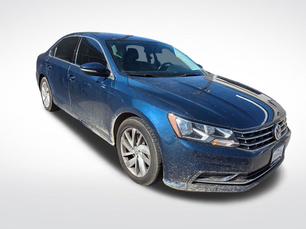 Used 2018 Volkswagen Passat 2.0T SE Sedan