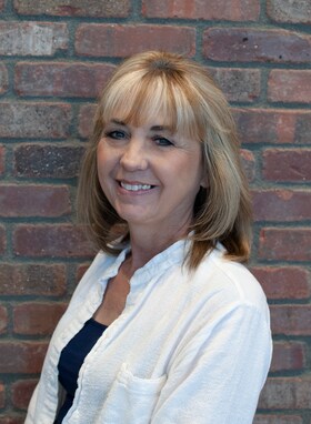 Staff member Linnie Simo from db2bde05269b