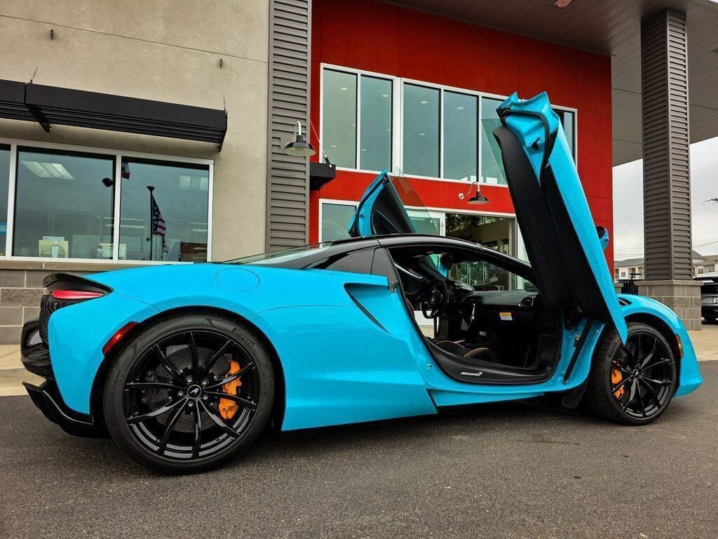 Used 2025 McLaren Artura Performance Coupe