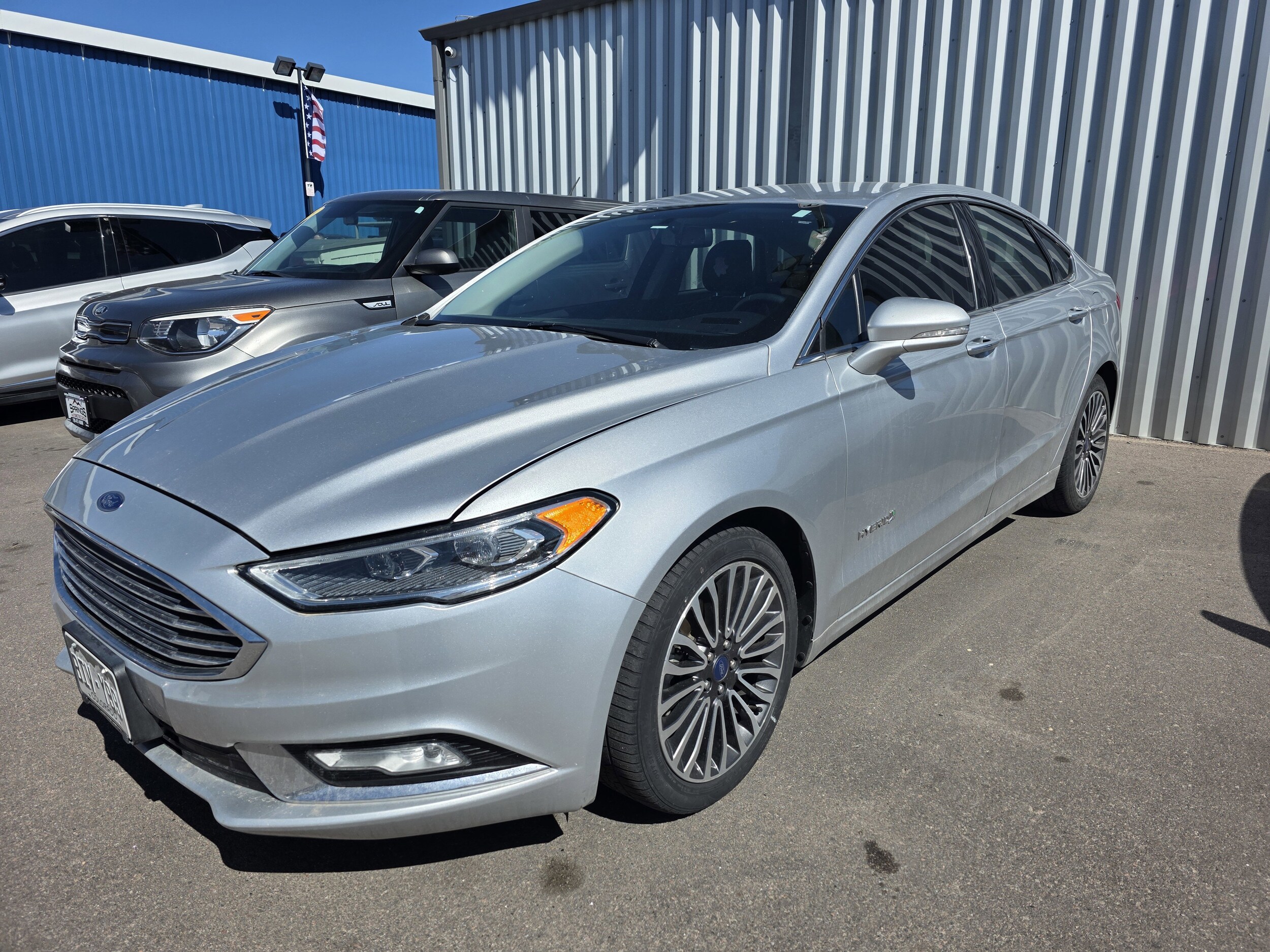 2018 Ford Fusion Hybrid photo 2