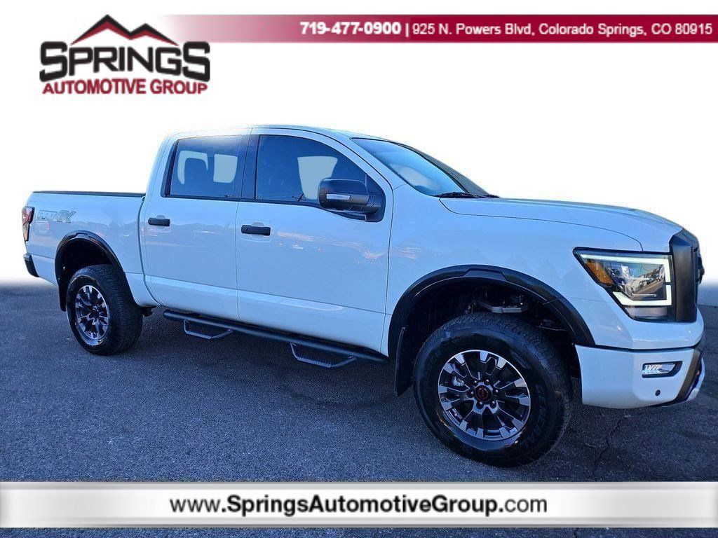 2023 Nissan Titan PRO-4X's photo