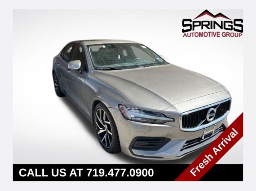 Used 2020 Volvo S60 T6 Momentum Sedan