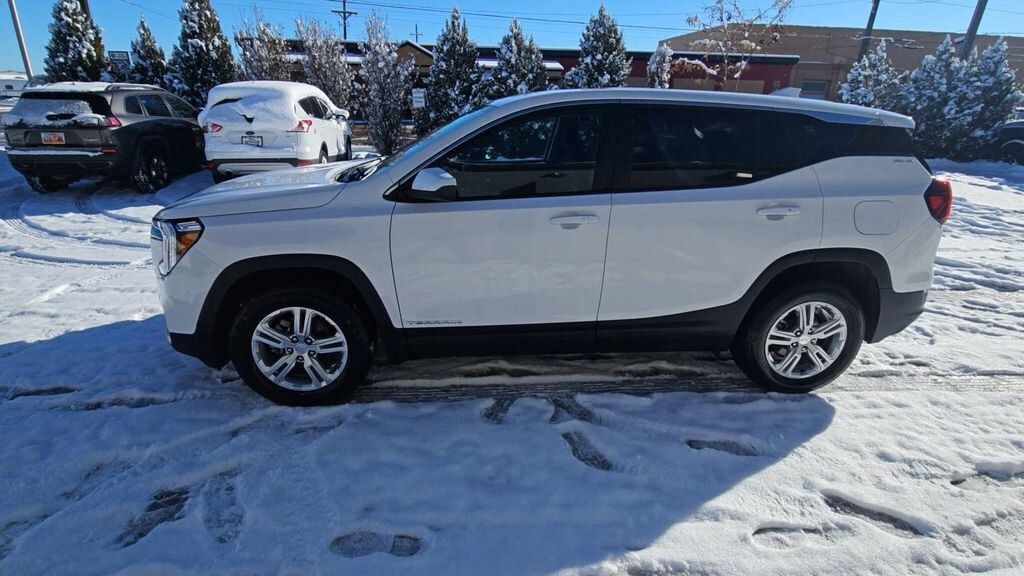 Used 2024 GMC Terrain SLE SUV