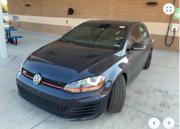 2017 Volkswagen Golf GTI Sport photo 2