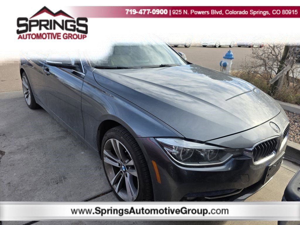 2017 BMW 3 Series 330i's photo