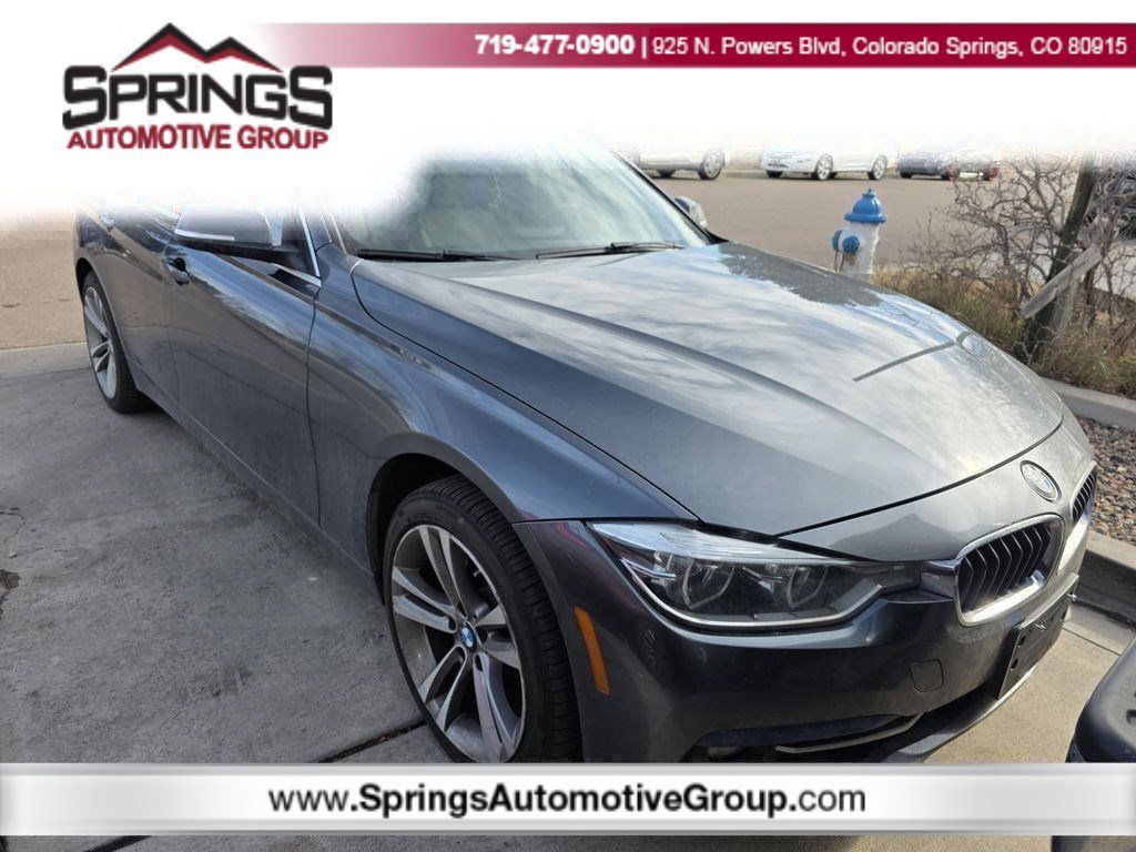 2017 BMW 3 Series 330i's photo