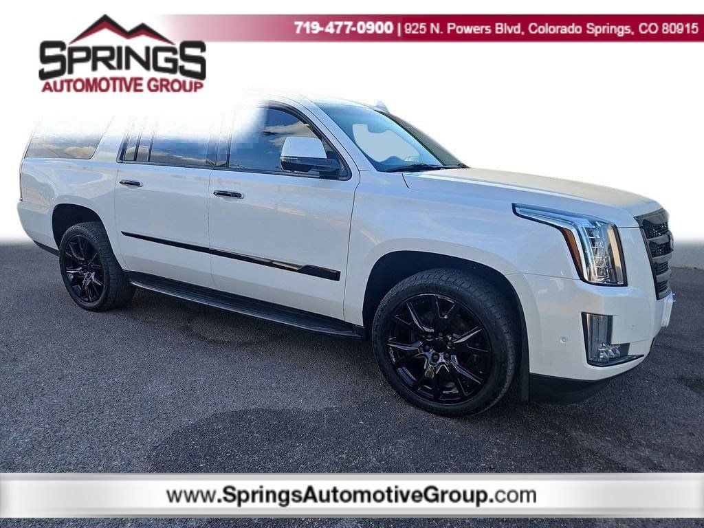 2020 Cadillac Escalade ESV Luxury's photo