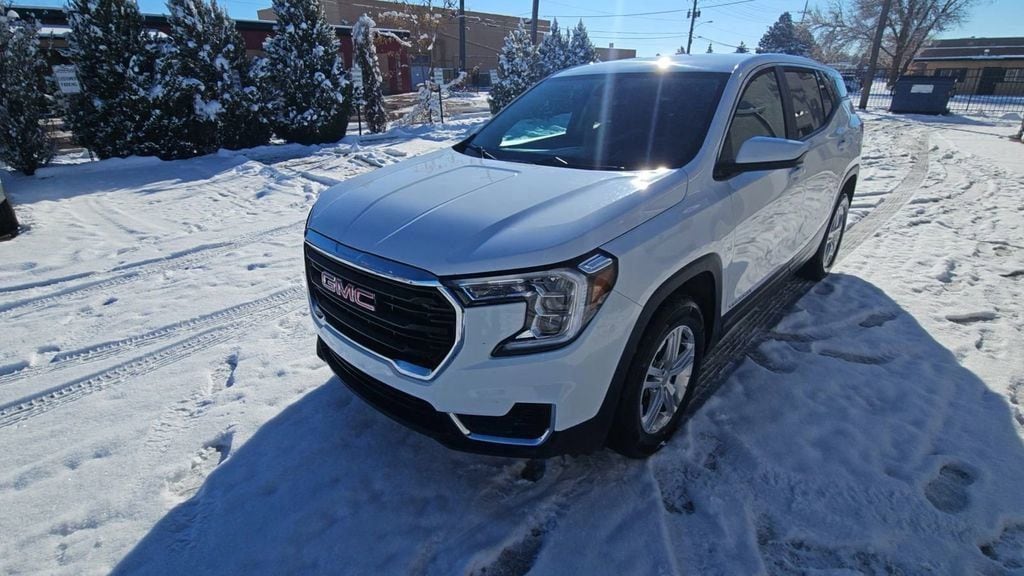 Used 2024 GMC Terrain SLE SUV