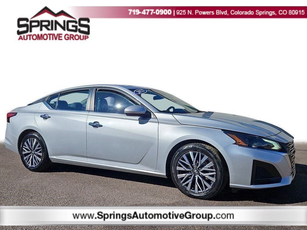 2023 Nissan Altima SV's photo