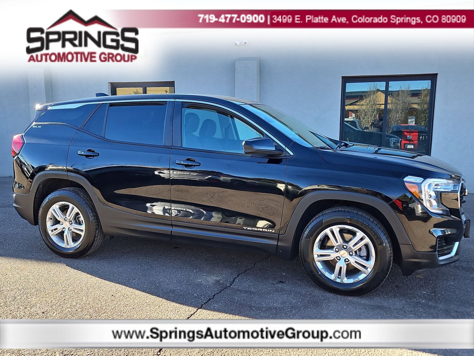 2024 GMC Terrain SLE's photo