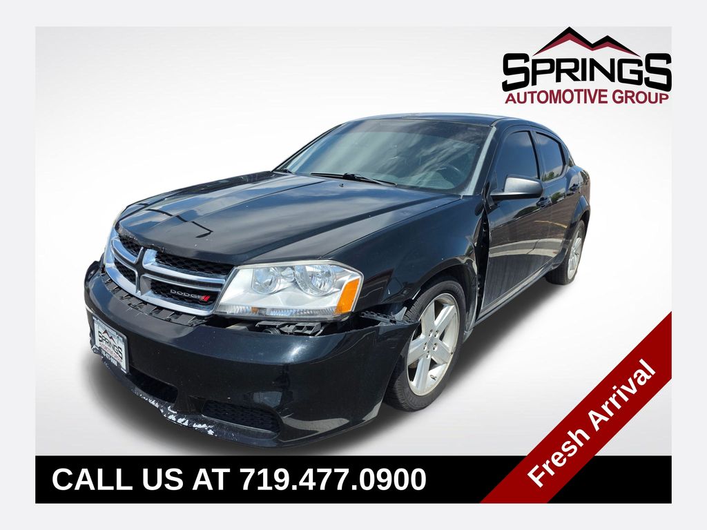 2013 Dodge Avenger SE's photo