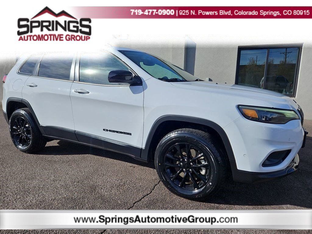 2023 Jeep Cherokee Altitude Lux's photo