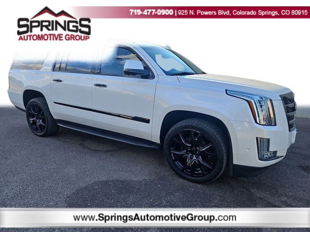 2020 Cadillac Escalade ESV Luxury's photo