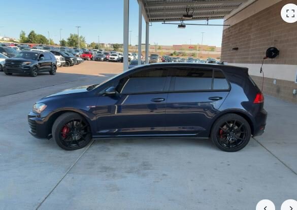 2017 Volkswagen Golf GTI Sport photo 3
