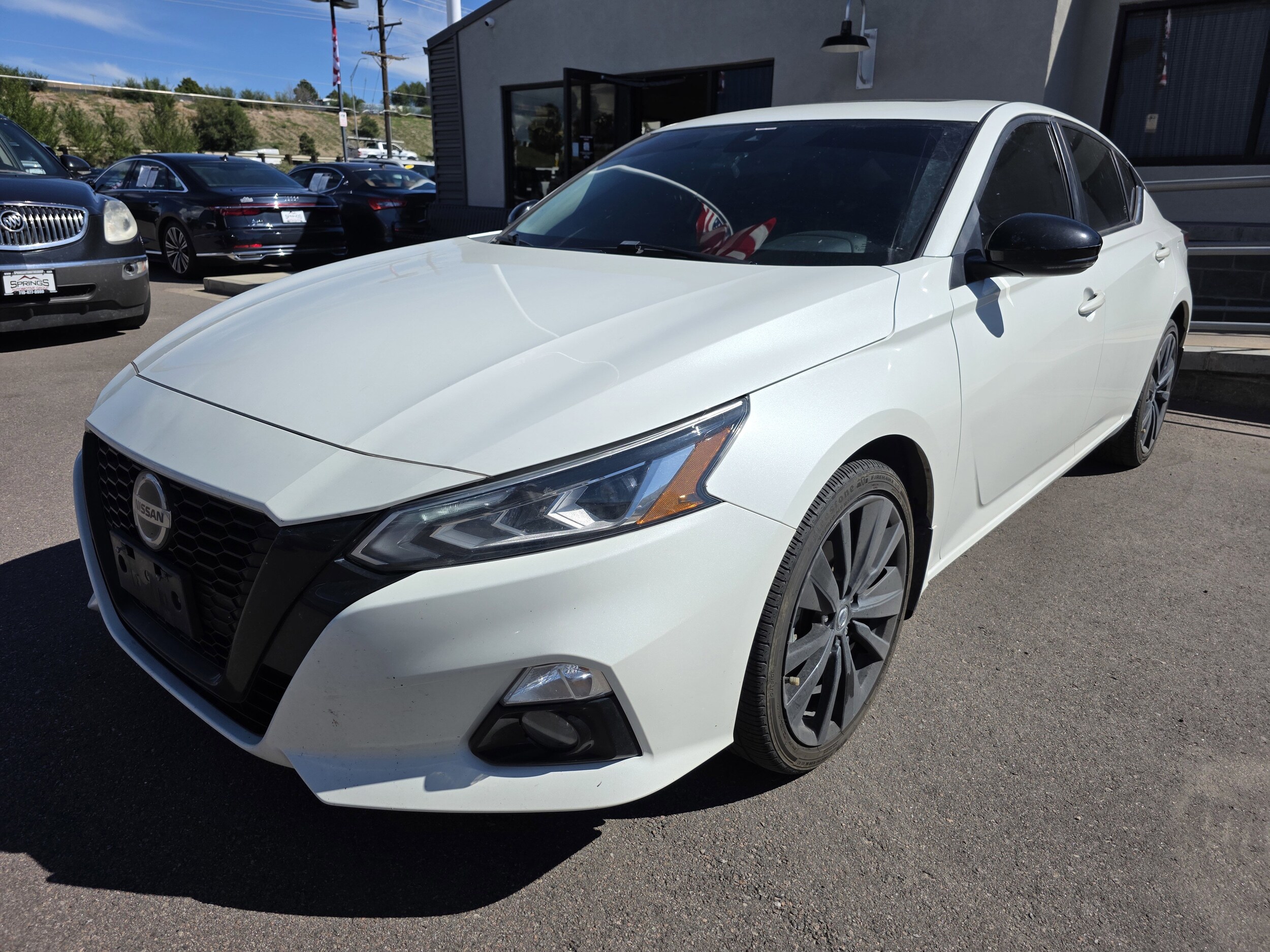2022 Nissan Altima 2.5 SR photo 2