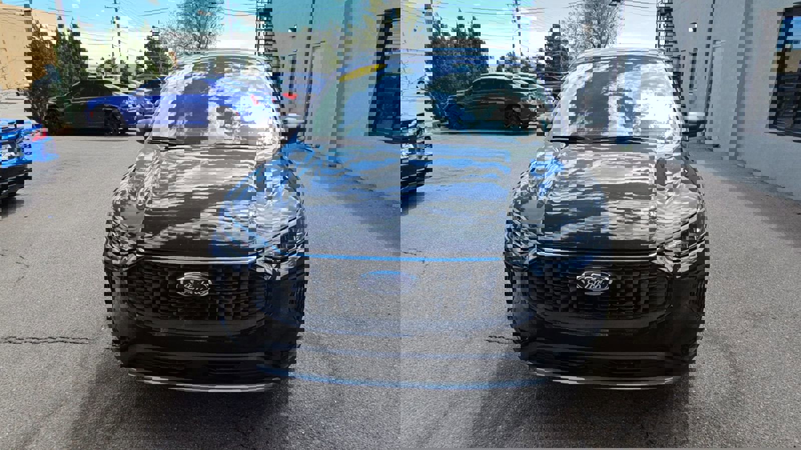 2024 Ford Escape Active photo 2