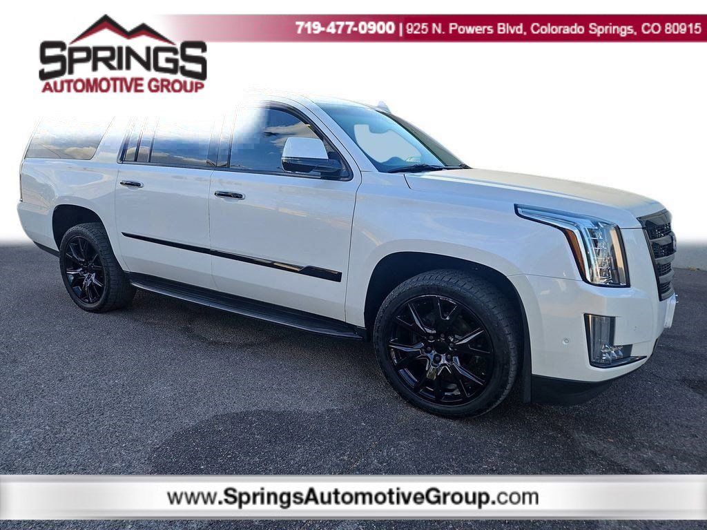 2020 Cadillac Escalade ESV Luxury's photo