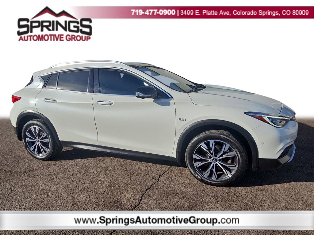 2019 INFINITI QX30's photo