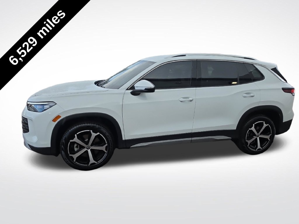 Used 2025 Volkswagen Tiguan 2.0T SE SUV