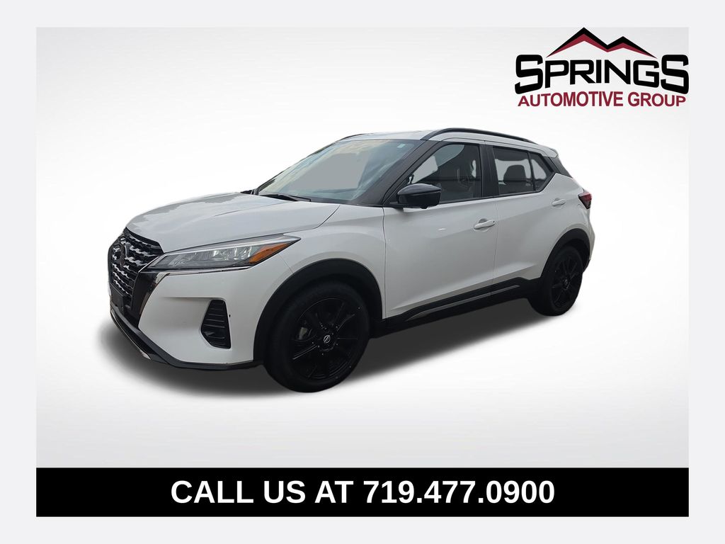 2021 Nissan Kicks SR