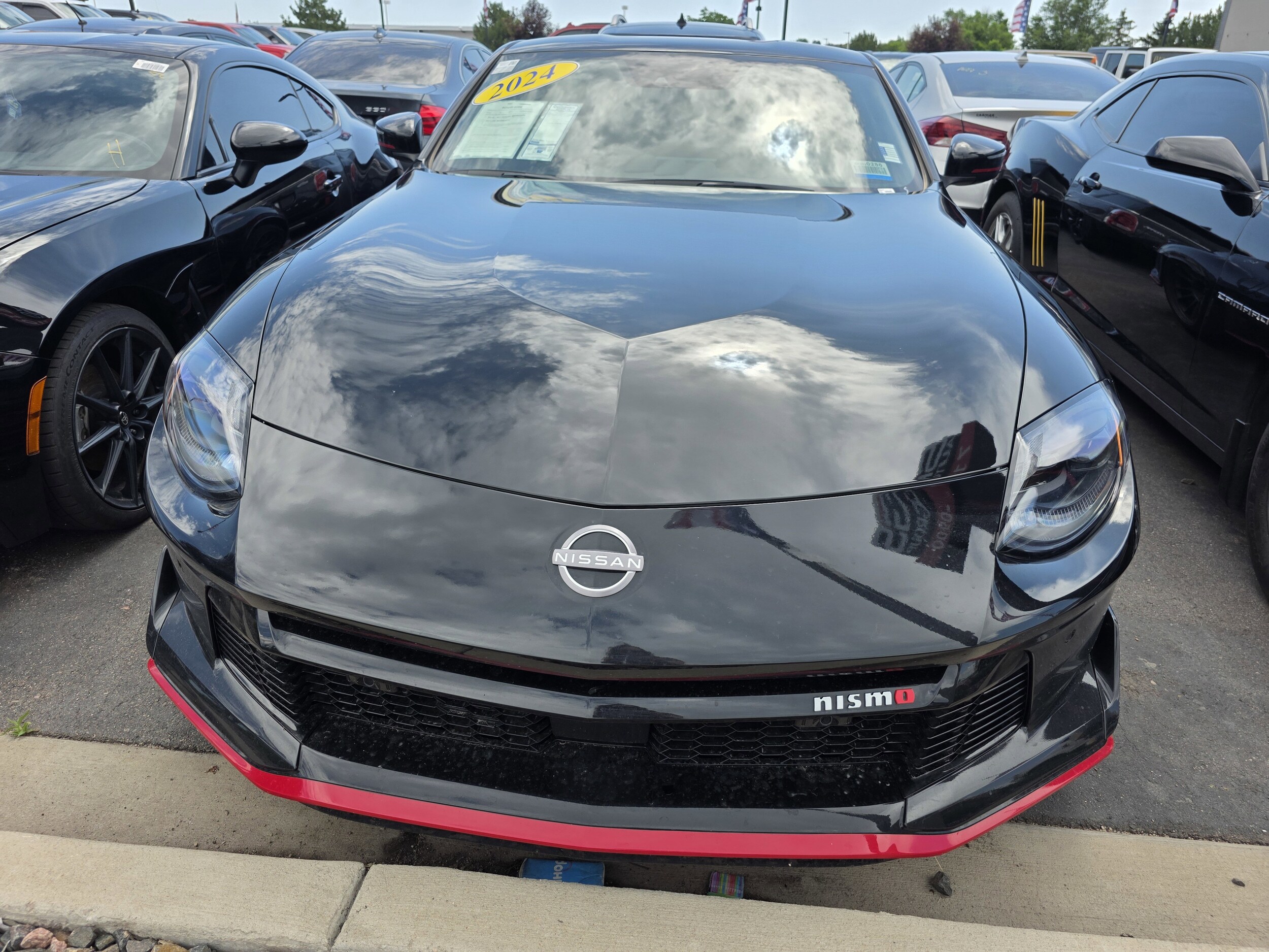 2024 Nissan Z Nismo photo 2