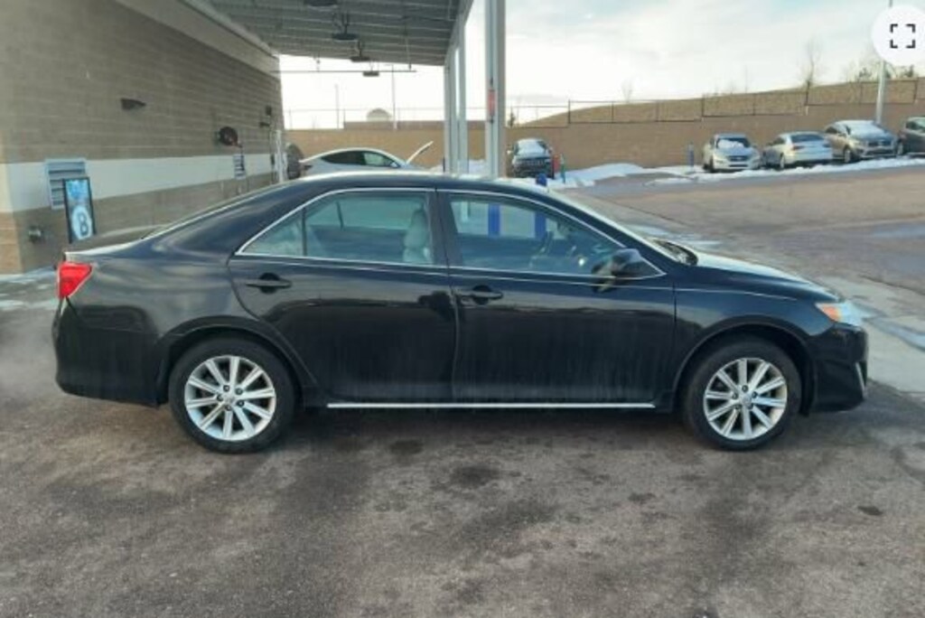 Used 2014 Toyota Camry XLE Sedan