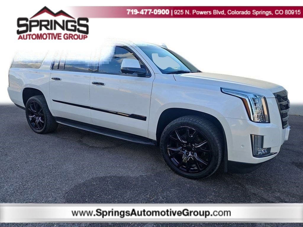 2020 Cadillac Escalade ESV Luxury's photo