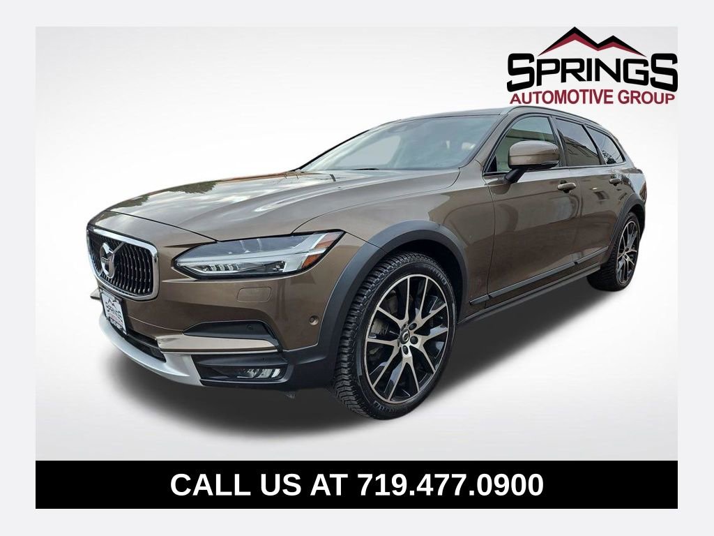 2018 Volvo V90 Cross Country's photo