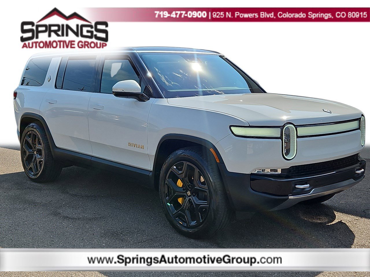 2024 Rivian R1S