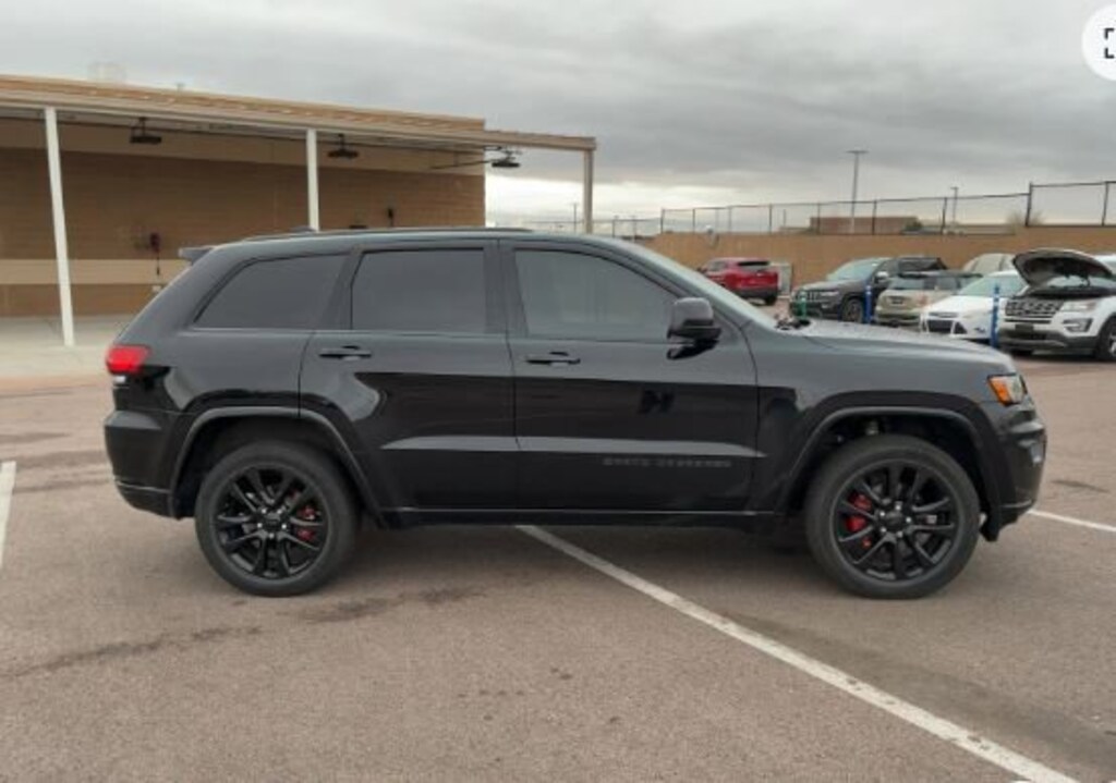 Used 2019 Jeep Grand Cherokee Altitude SUV