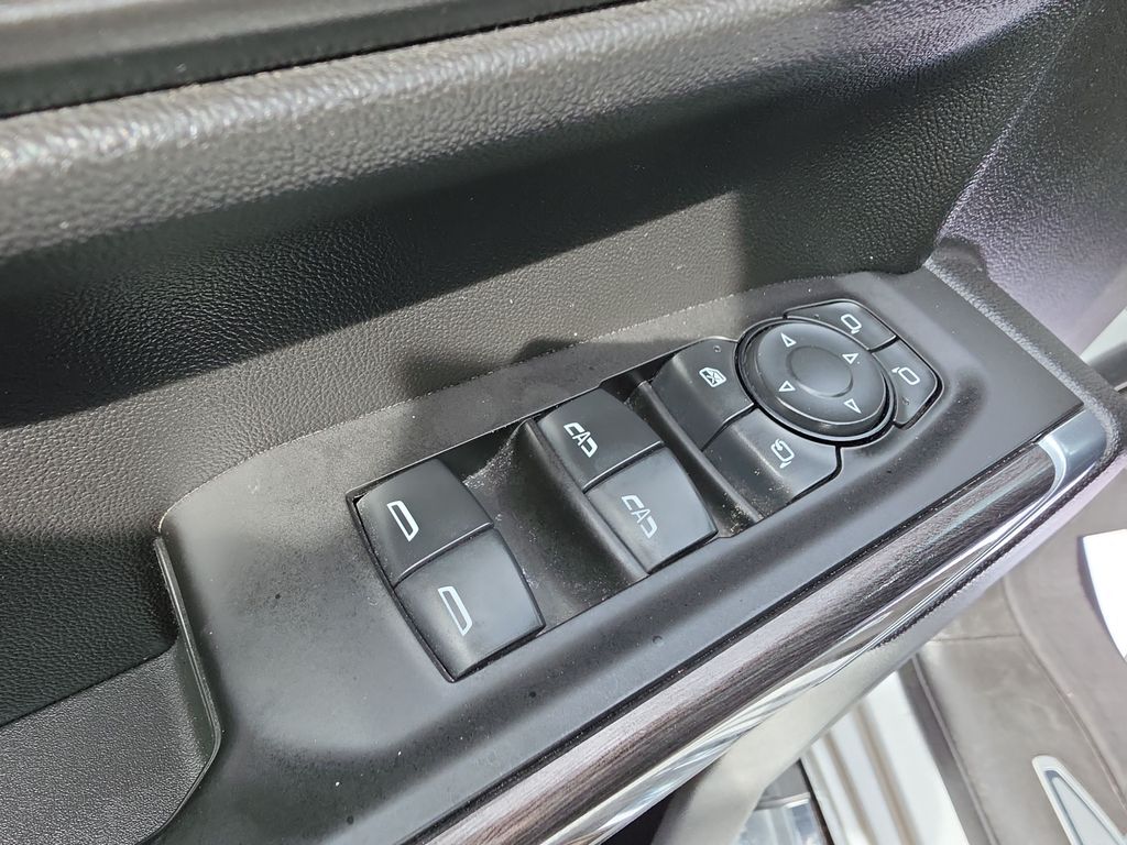 2020 Chevrolet Silverado 1500 LTZ - Photo 11