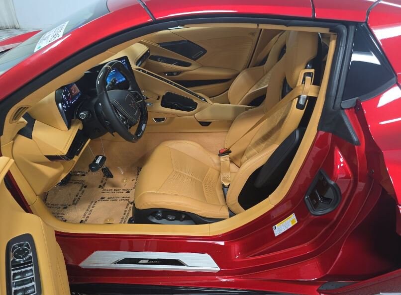 2025 Chevrolet Corvette E-Ray 3LZ photo 4