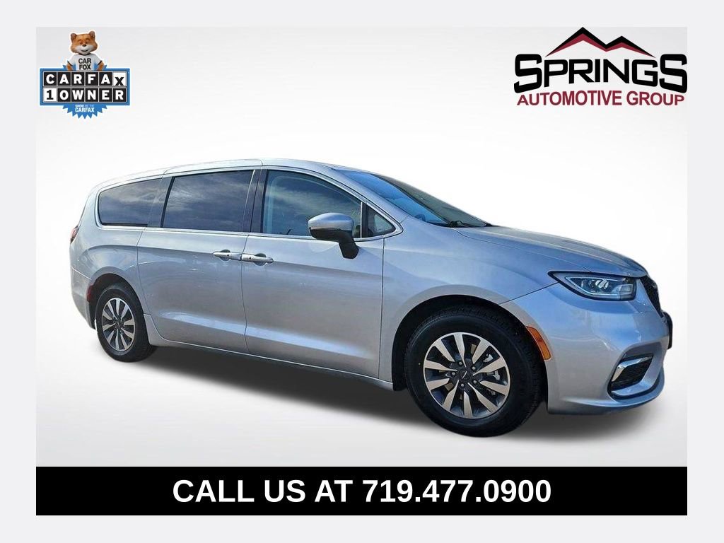 2023 Chrysler Pacifica Hybrid Touring L