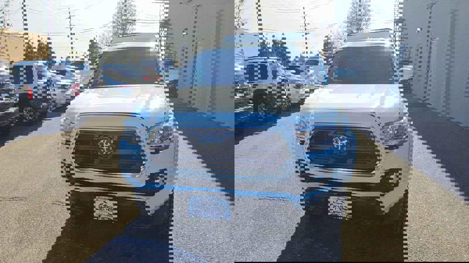 2018 Toyota Tacoma SR5 TRD Sport photo 3