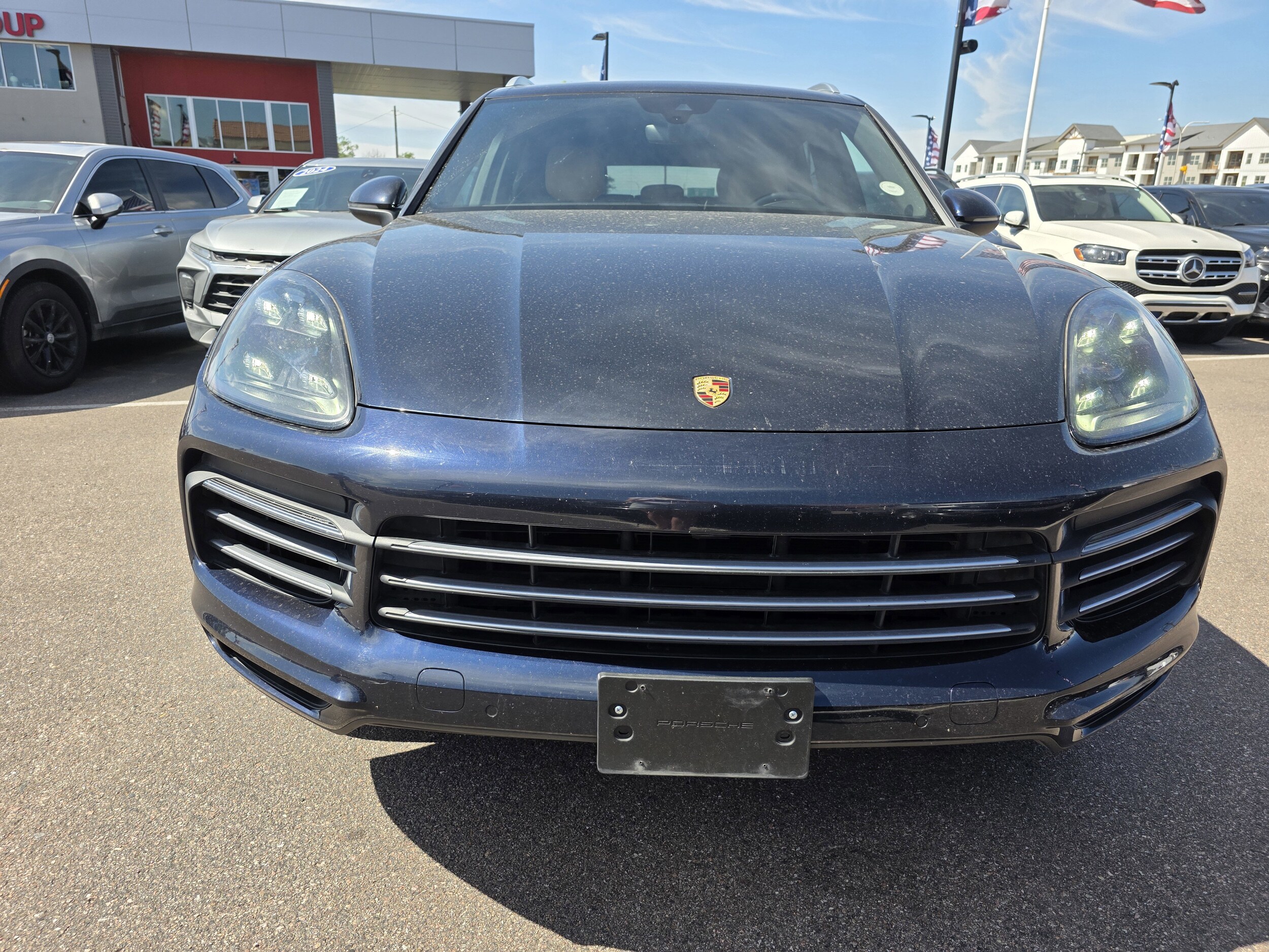 2020 Porsche Cayenne photo 2